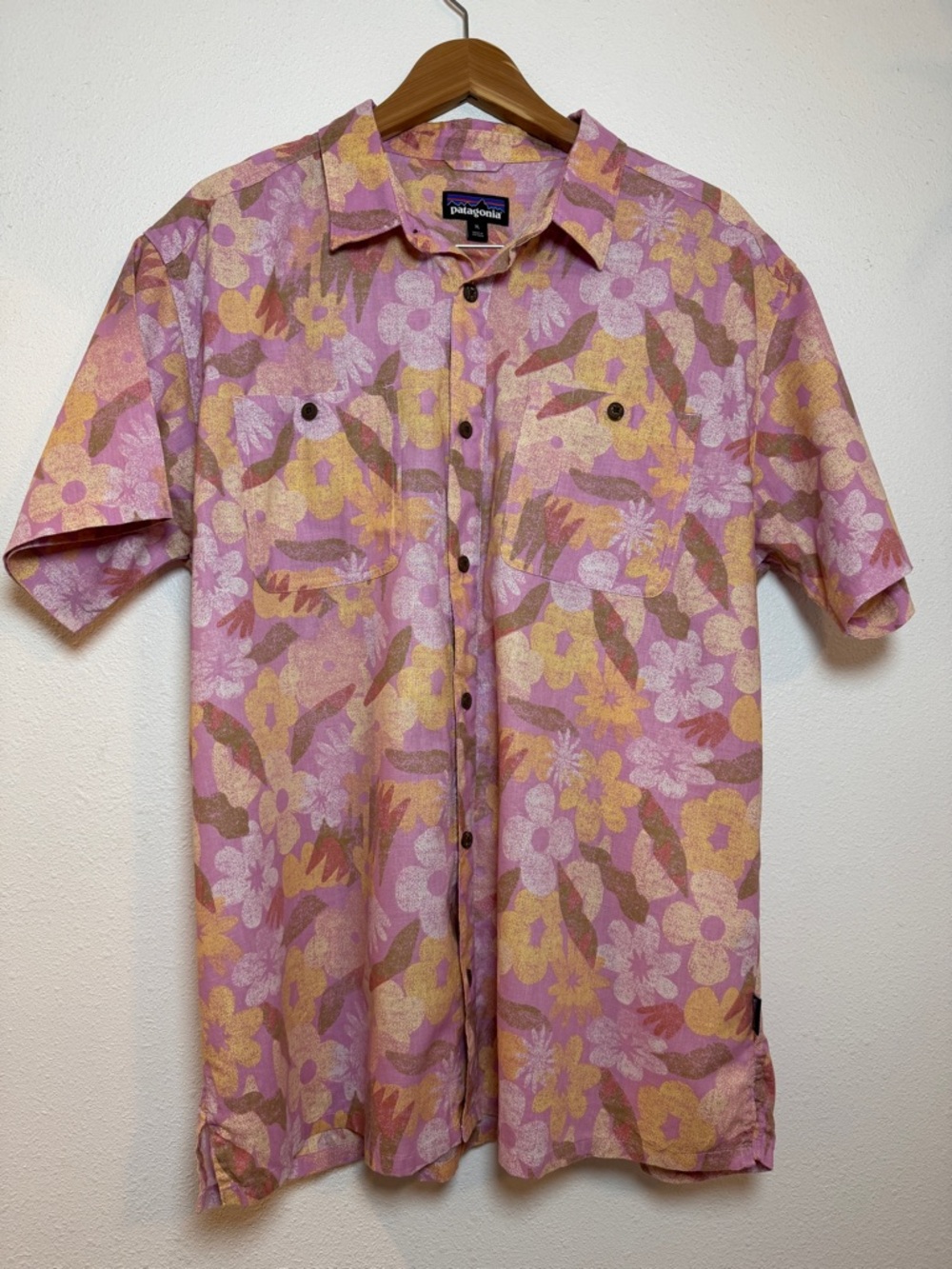 Patagonia Men's Channeling Spring Milkweed Mauve Short Sleeve XL
